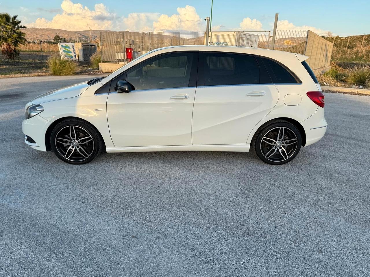 Mercedes-benz B 200 CDI BlueEFFICIENCY Premium
