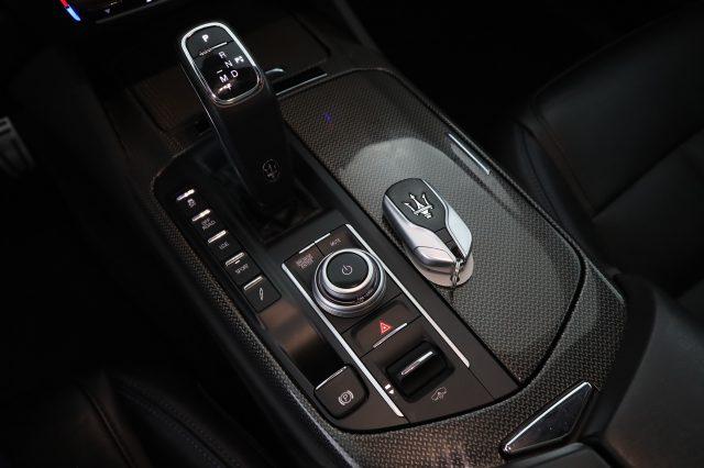 MASERATI Levante Levante 330 CV MHEV AWD GT