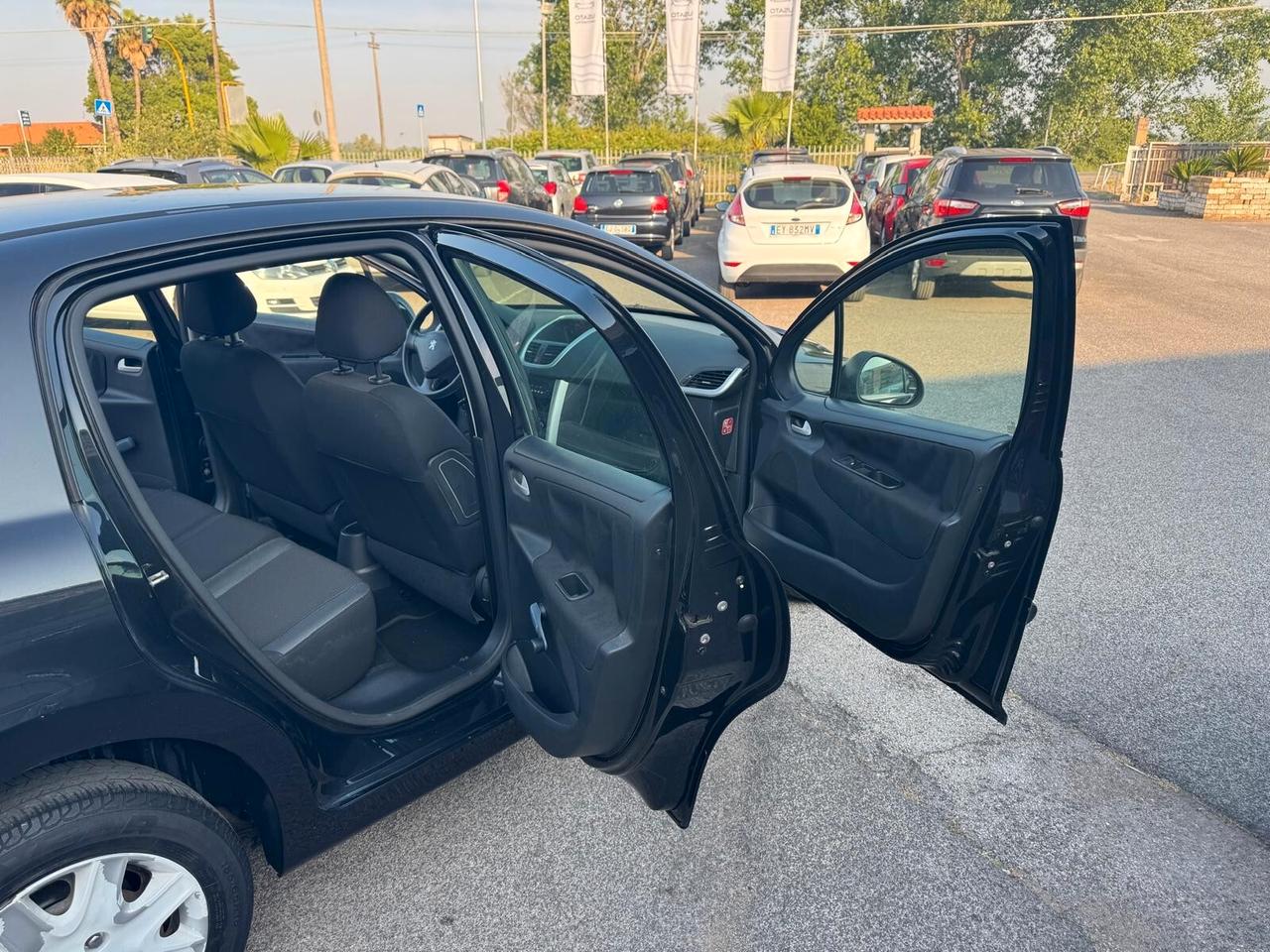 Peugeot 207 1.4 BENZ 5P UNIPRO SOLO 64000 KM - 2012