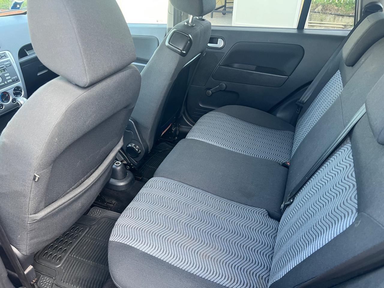 Ford Fusion 1.4 16V 5p. Titanium