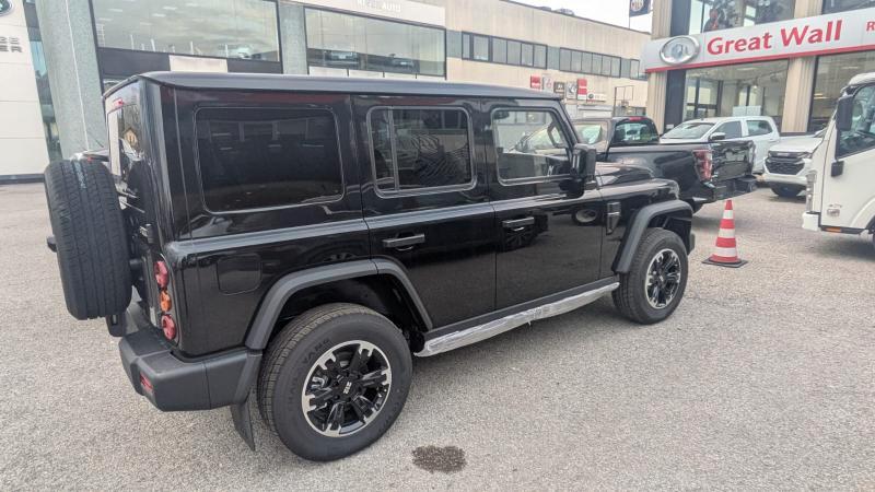 EMC 212 2.0 tgdi Adventurer 4wd 8at