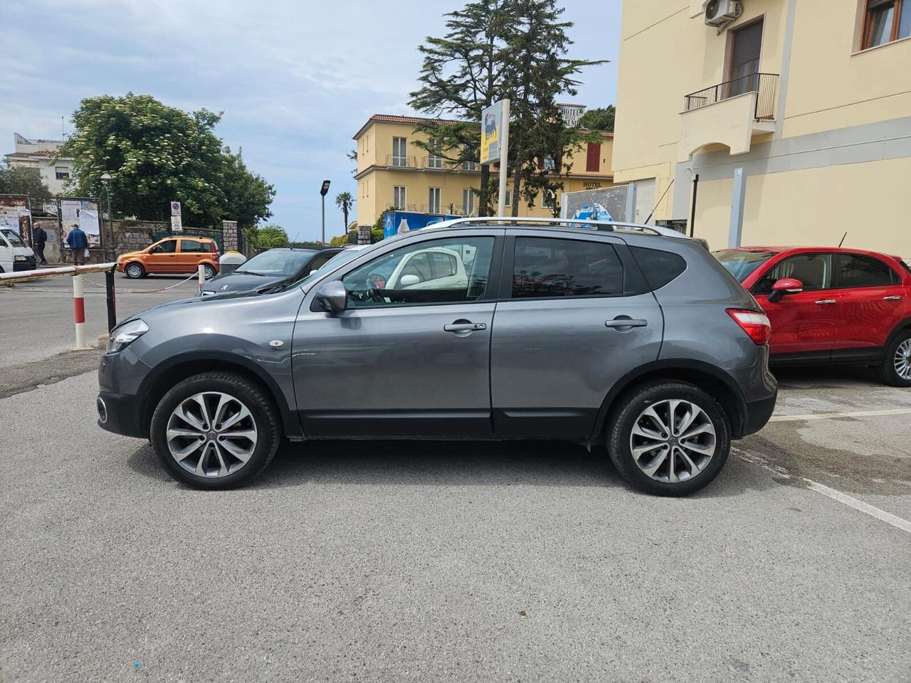 Nissan Qashqai 1.6 dCi DPF Lounge 4WD