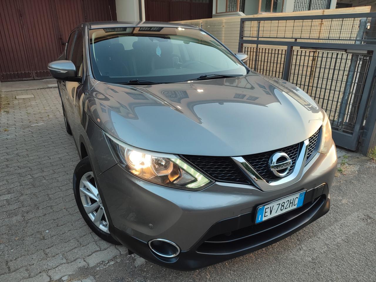 NISSAN QASHQAI DEL 2014 1.5DIESEL STUPENDA ECONOMICA