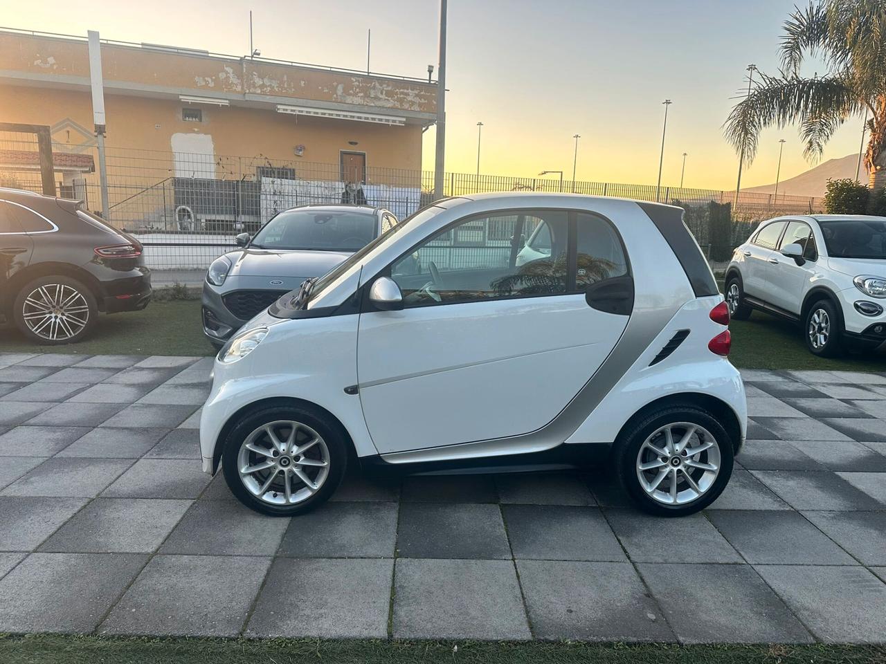 Smart ForTwo 1000 52 kW MHD Urbanrunner 2015 TETTO PANORAMICO