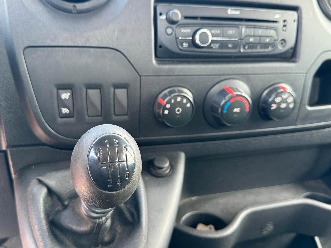 Carroatrezzi Renault Master Full aluminio 2015
