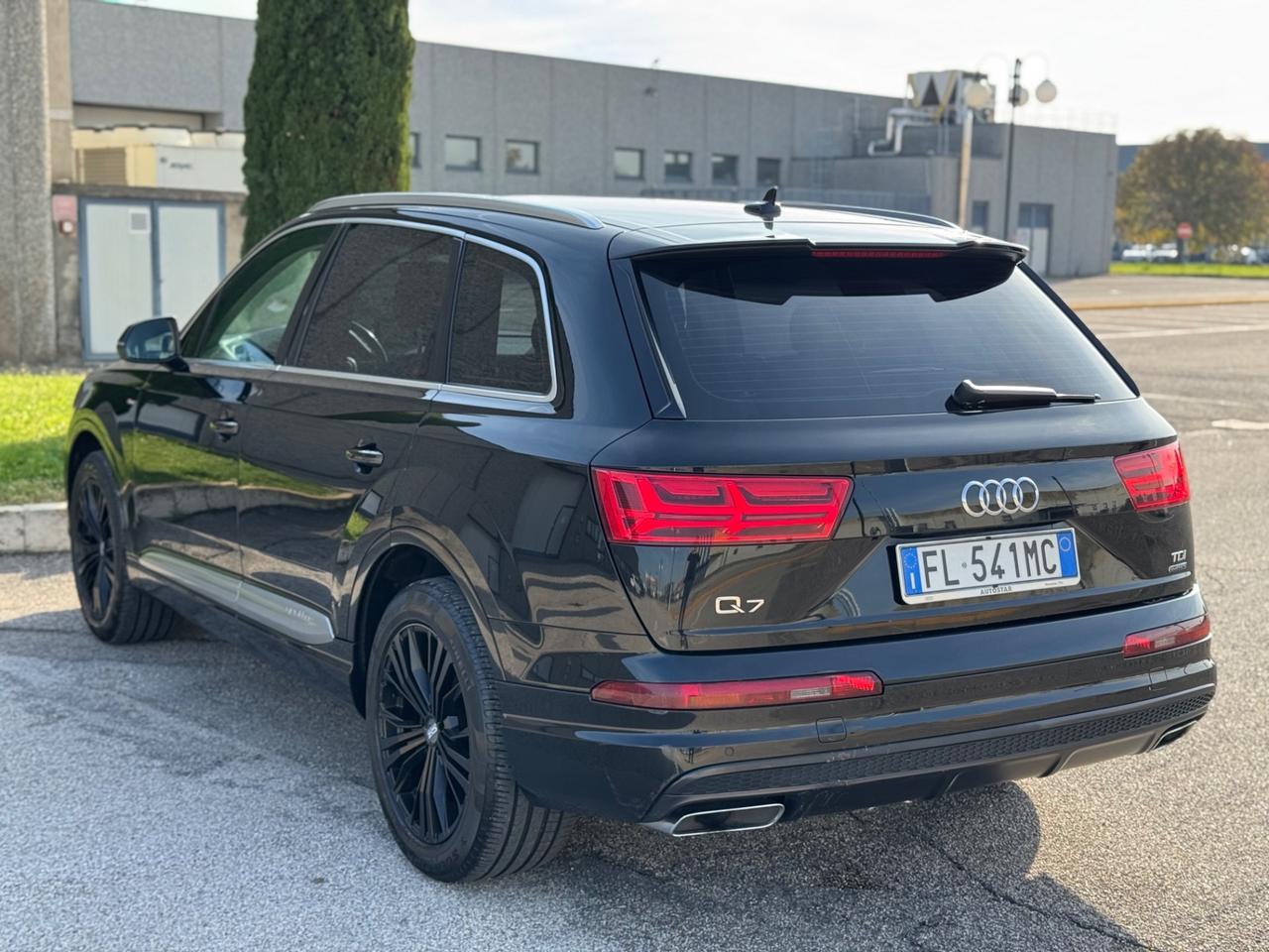 Audi Q7 3.0 TDI 218 CV Gancio Traino