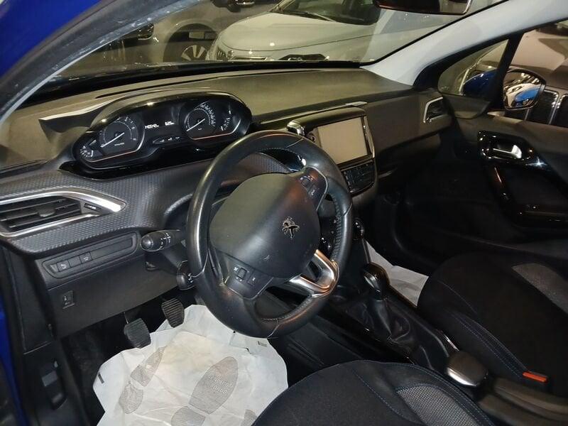 Peugeot 2008 BlueHDi 100 S&S Signature