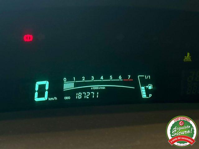TOYOTA Yaris 1.0 5p. Sol *NEOPATENTATI*