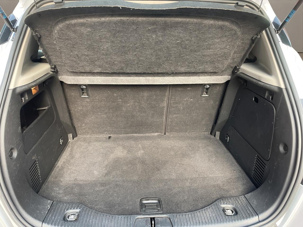 Opel Mokka BENZINA - NEOPATENTATI AREA B MILANO