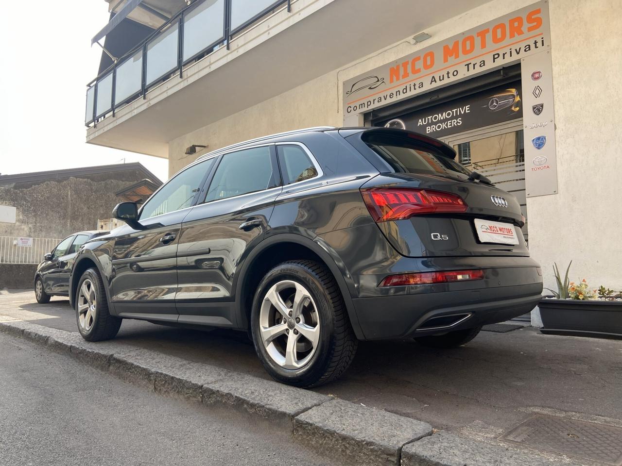 Audi Q5 2.0 TDI quattro S tronic Business