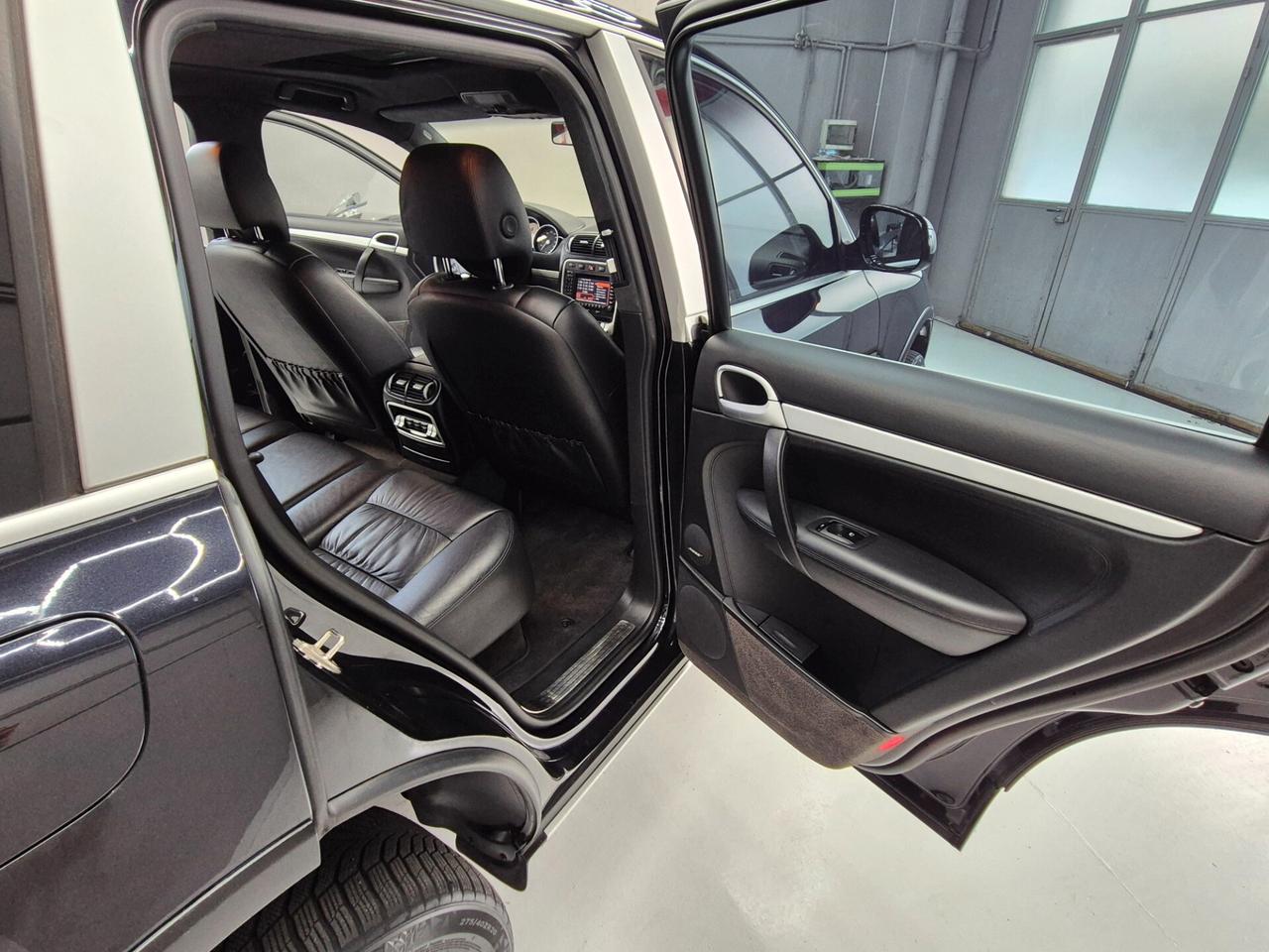 Porsche Cayenne 4.5 cat Turbo