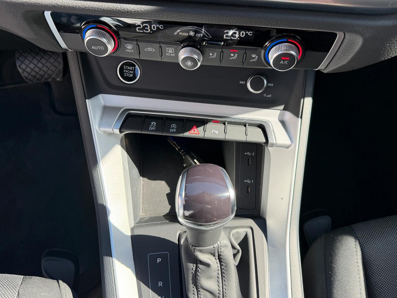 Audi Q3 35 TDI S tronic Identity Black