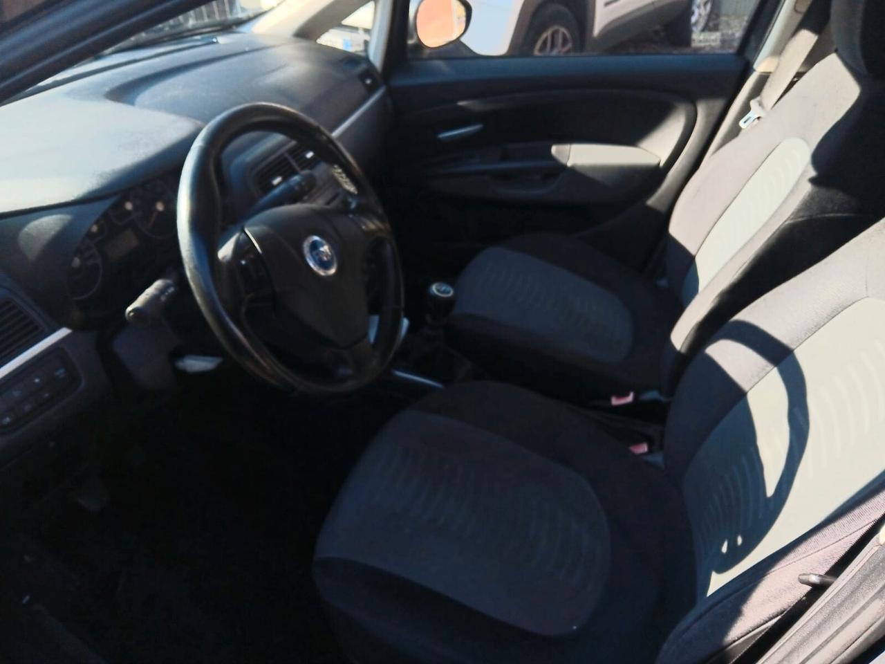 Fiat Grande Punto 14 CC 16 Valvole