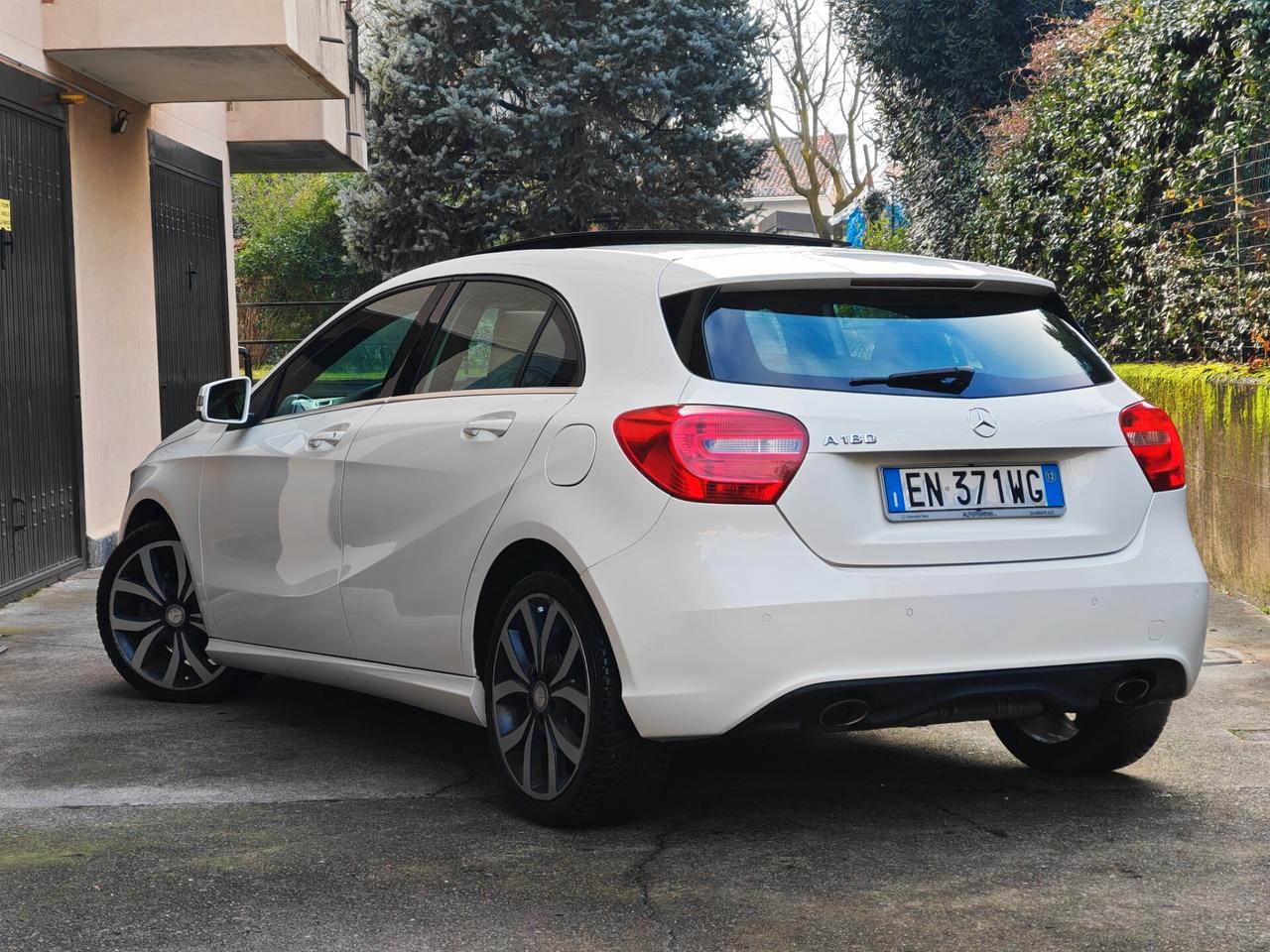 Mercedes-Benz A180 1.6 BENZINA 122cv / TETTO