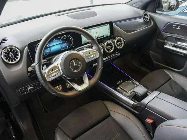 Mercedes-Benz GLA 250 AMG PREMIUM 4 MATIC LED PDC KAMERA TETTO MBUX ACC