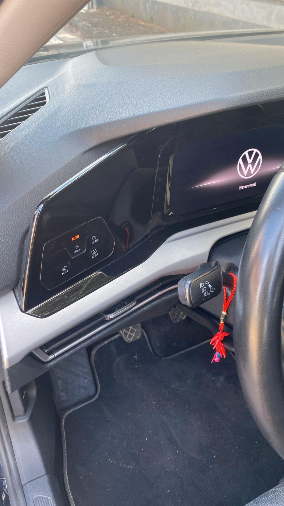 Volkswagen Golf 1.0 TSI EVO Life Garanzia 12 mesi