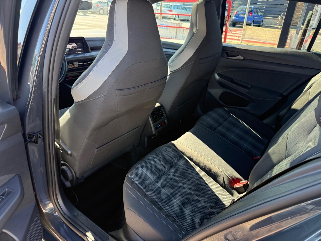 Volkswagen Golf GTD 2.0TDI DSG 200CV TETTO APRIBILE