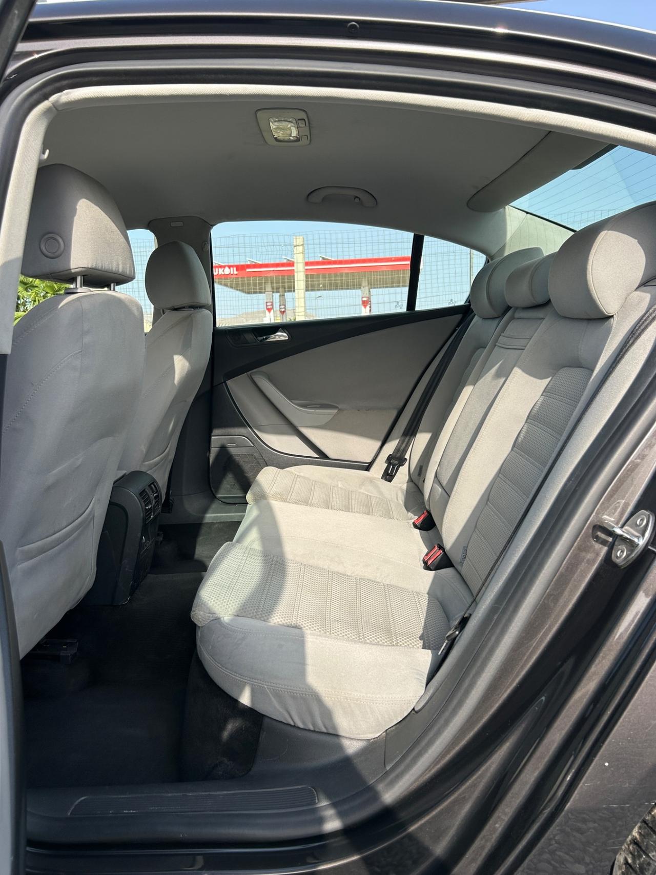 Volkswagen Passat 2.0 TDI DPF Comfortline