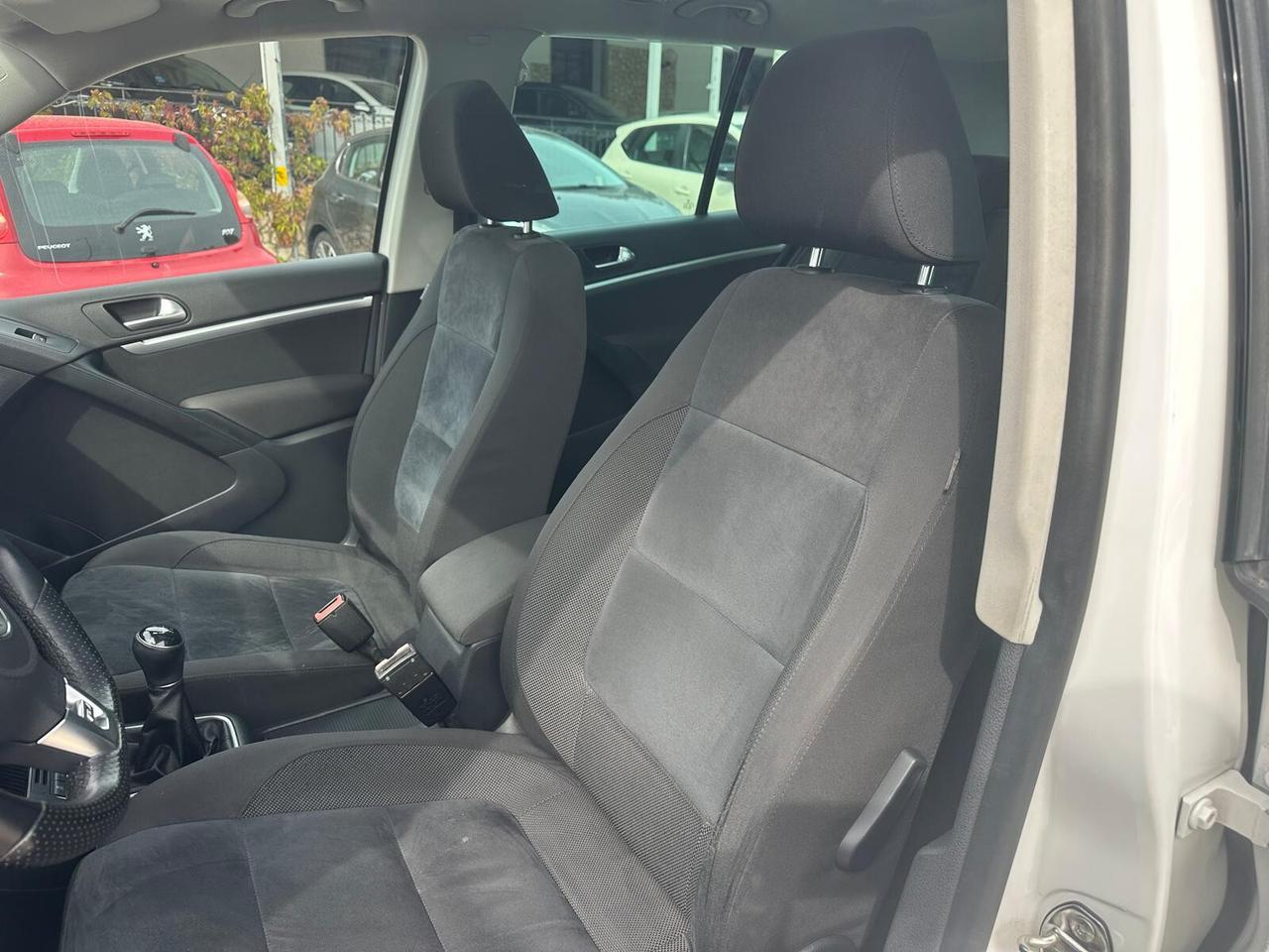 VW Tiguan 2.0 TDI Sport & Style (2012) | GANCIO TRAINO DI SERIE - Sotto i 10.000€