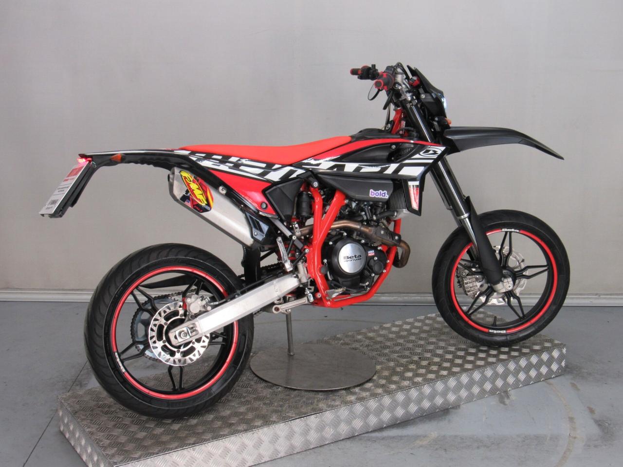 Beta RR 125 4T SUPERMOTARD