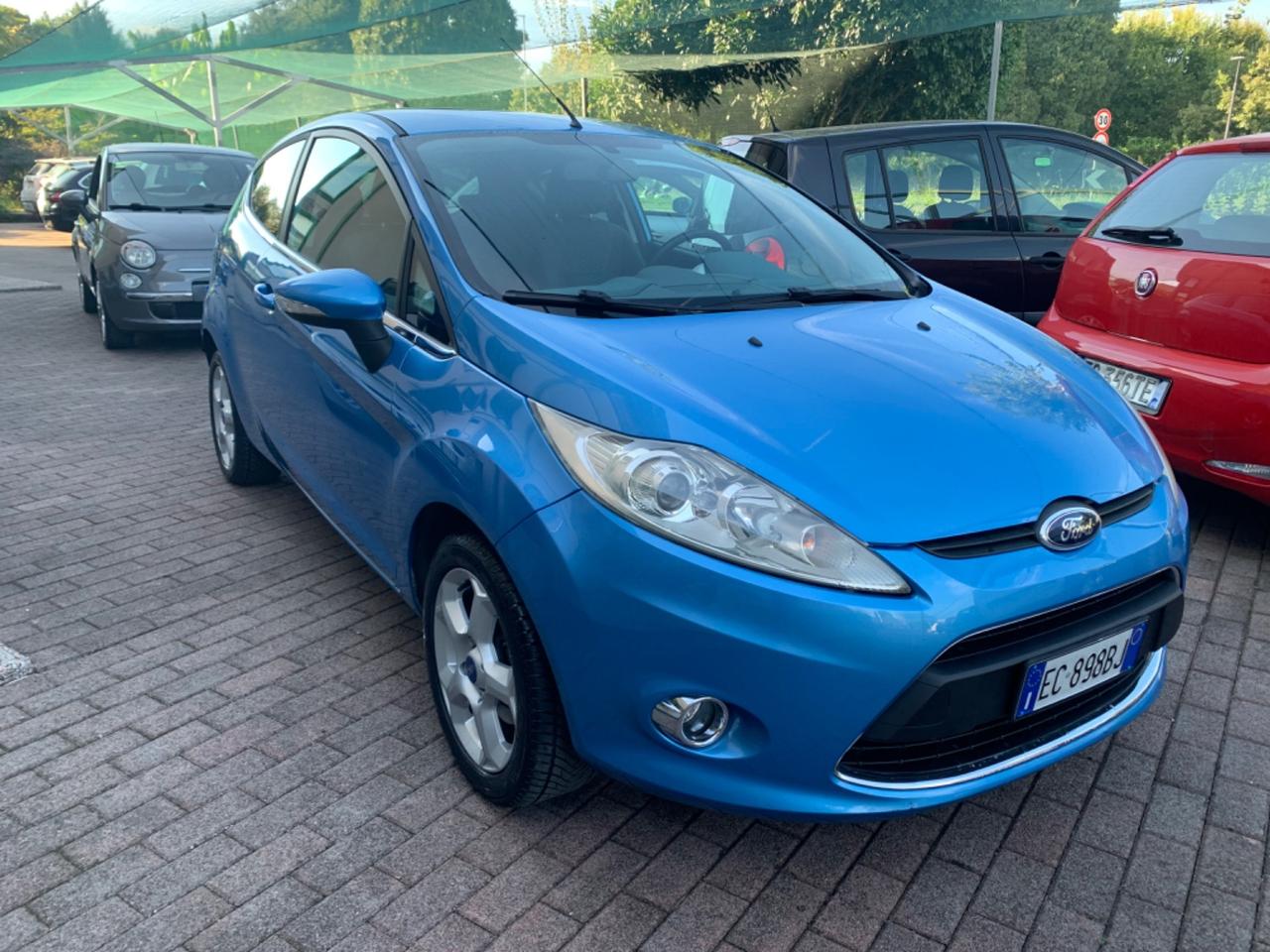 Ford Fiesta 1.4 3 porte Bz.- GPL Titanium