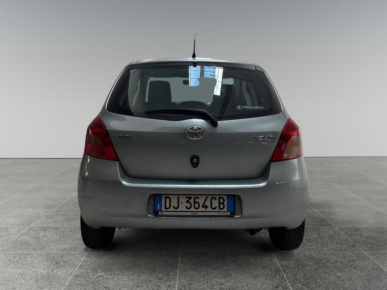 Toyota Yaris 5p 1.0 Sol