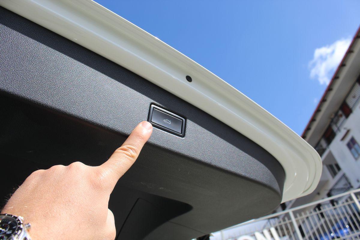 VOLKSWAGEN - Tiguan - 2.0 TDI Business BMT Sound