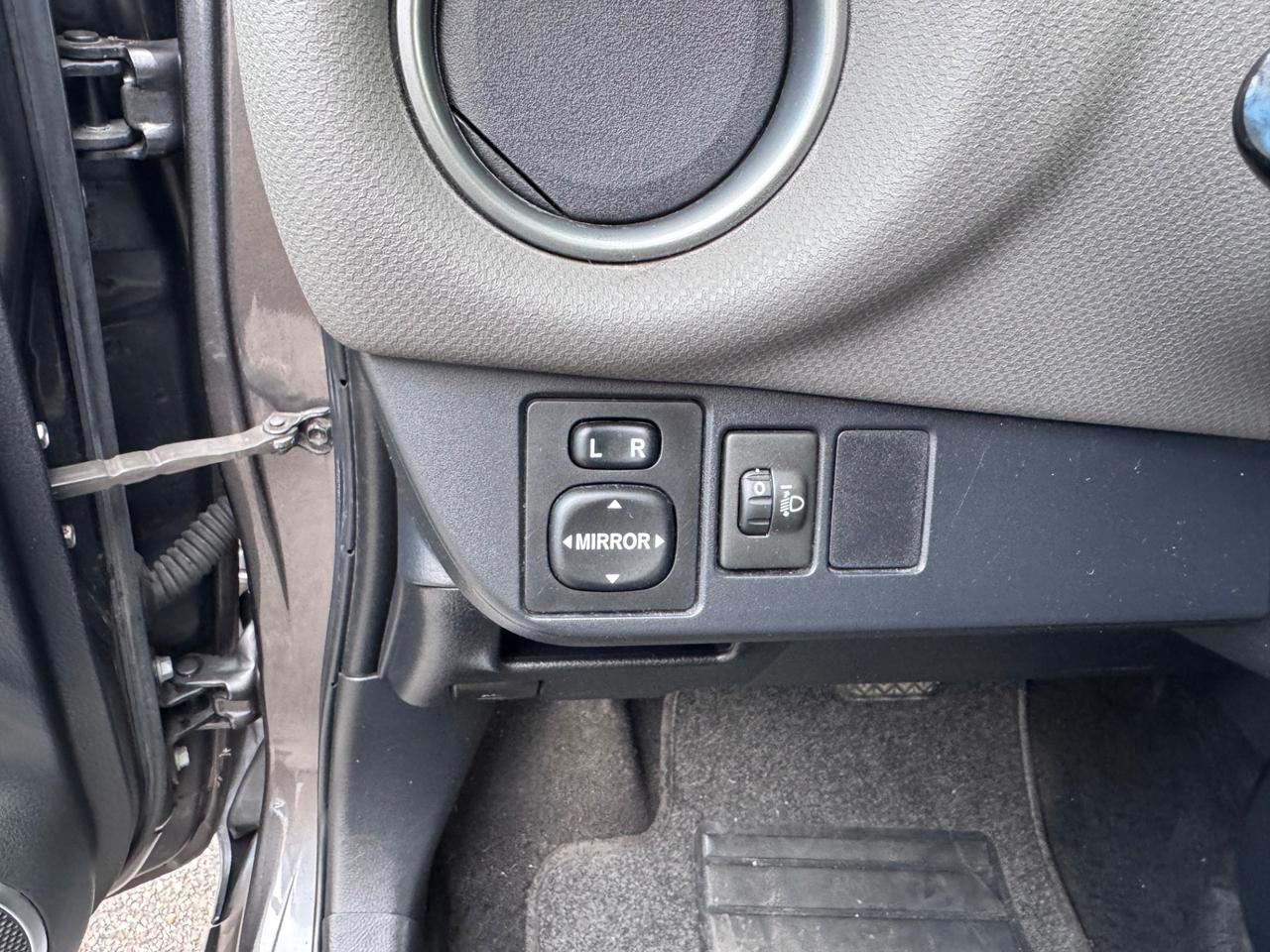 Toyota Yaris 1.5 Hybrid 5 p neopaten garanzia 12 mesi