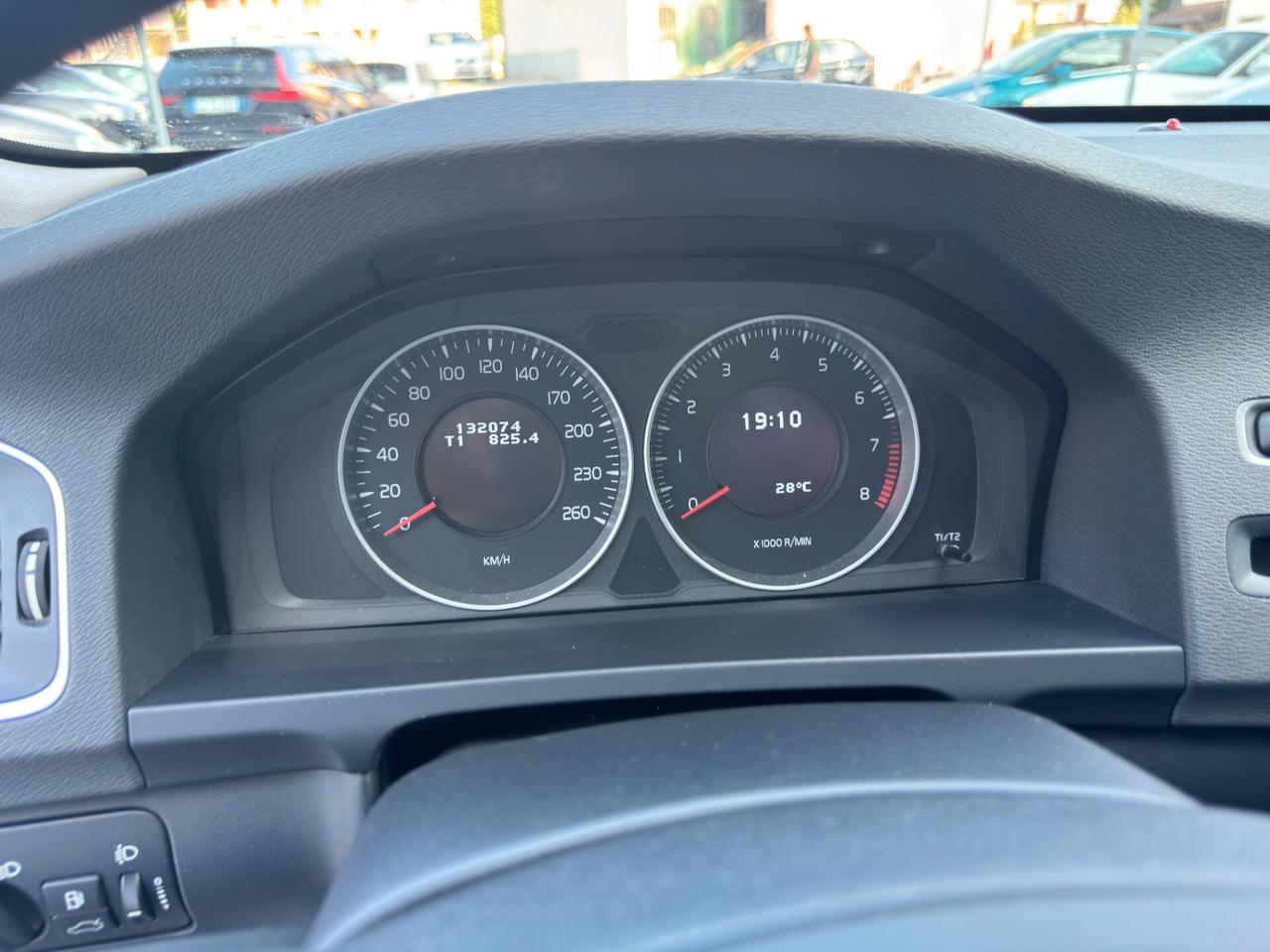 Volvo V60 T3 Powershift Momentum