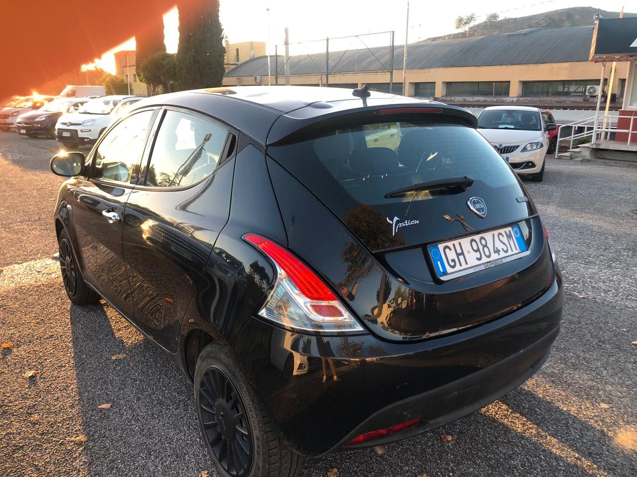 Lancia Ypsilon 1.0 FireFly 5 porte S&S Hybrid PROMO FINANZIAMENTO