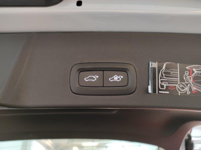 VOLVO XC40 (2017-->) - XC40 T5 Recharge Plug-in Hybrid Inscription Expression