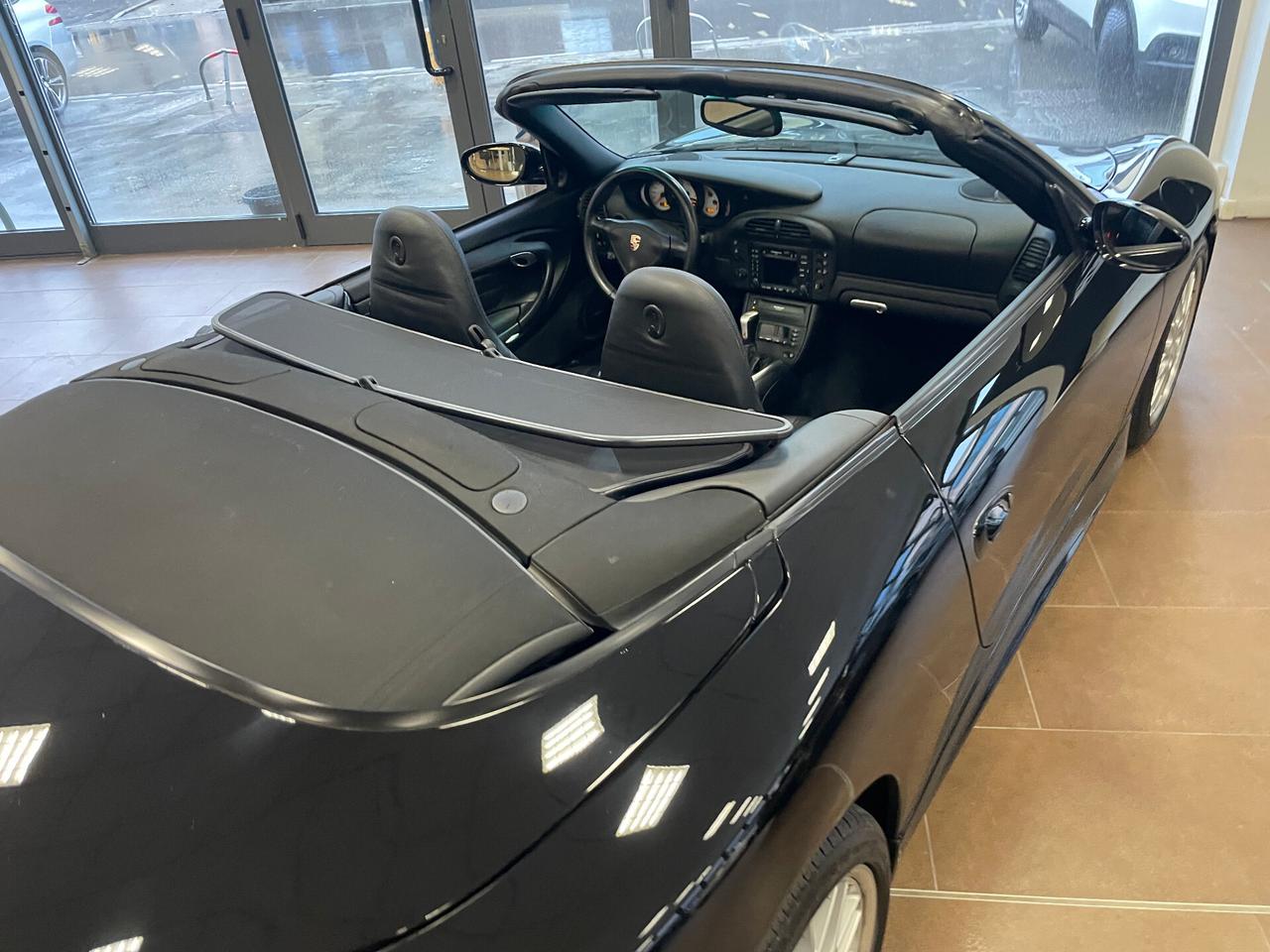 Porsche 911 Carrera 4 cat Cabriolet. ASI