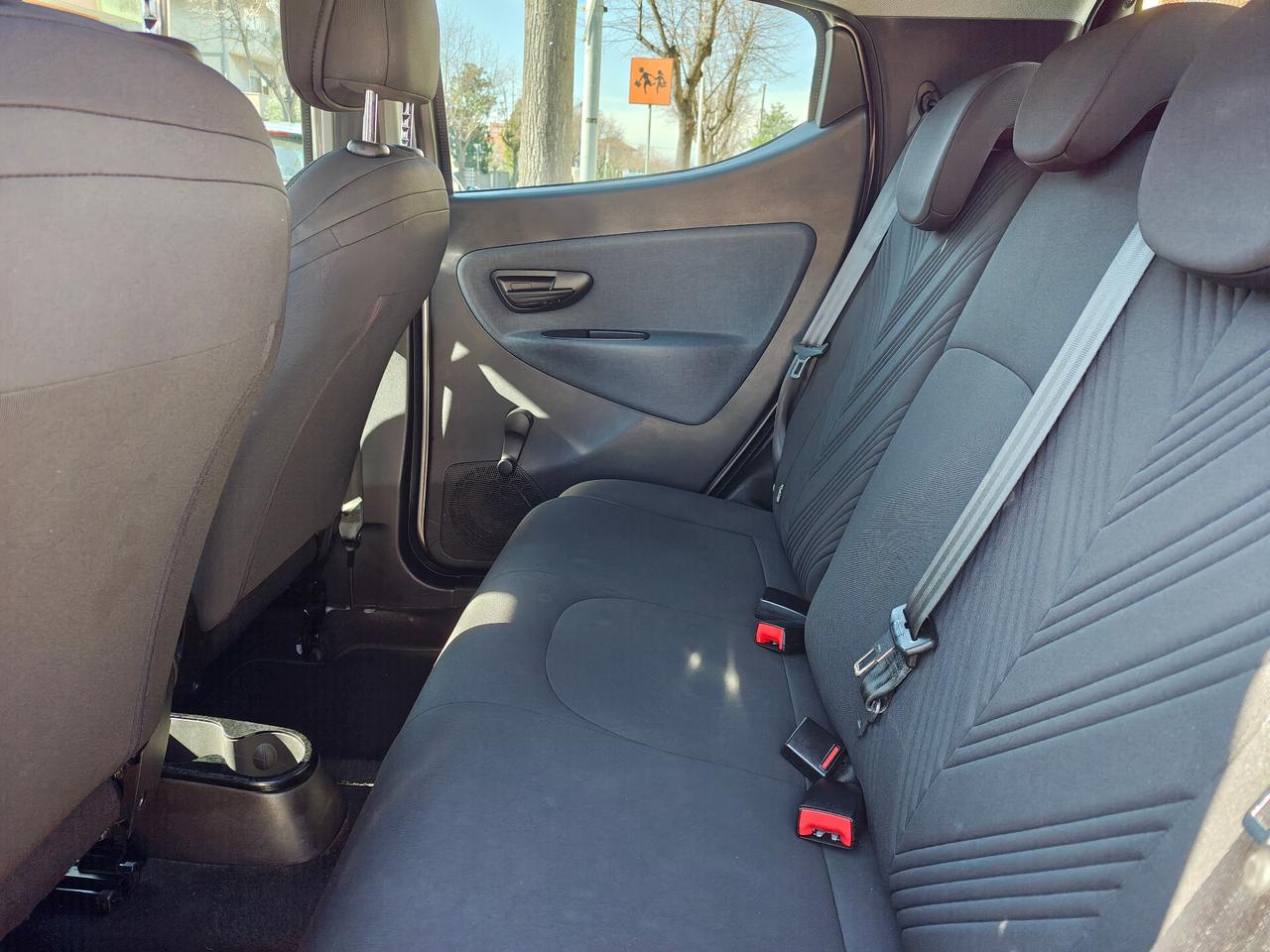 Lancia Ypsilon 1.0 FireFly 5 porte S&S Hybrid Gold Plus