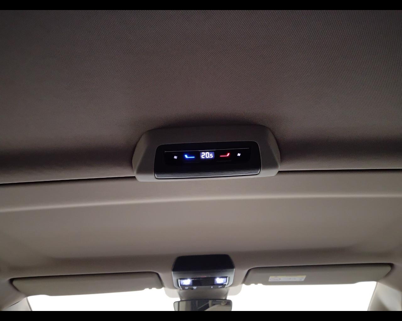 VOLKSWAGEN Multivan T7 - Multivan 2.0 tdi Life 150cv dsg 7p.ti