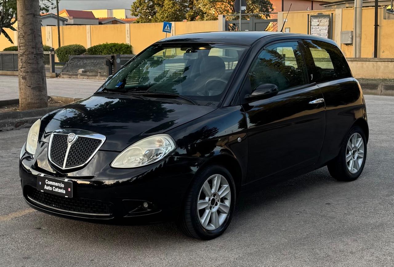 Lancia Ypsilon 1.2 CLIMATIZZATORE