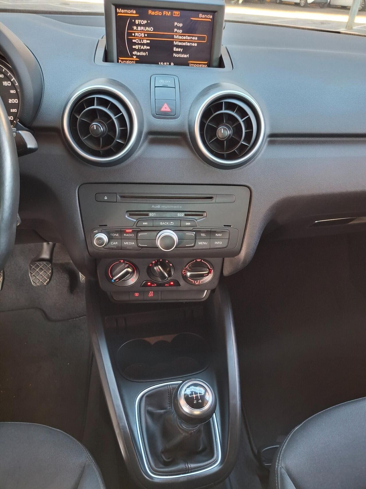 Audi A1 1.6 TDI Attraction-DIESEL-