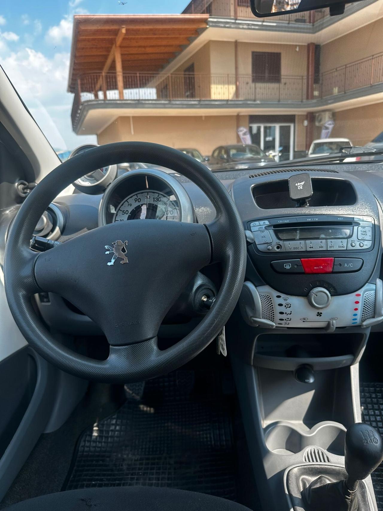 Peugeot 107 1.0 68CV 5p. Sweet Years