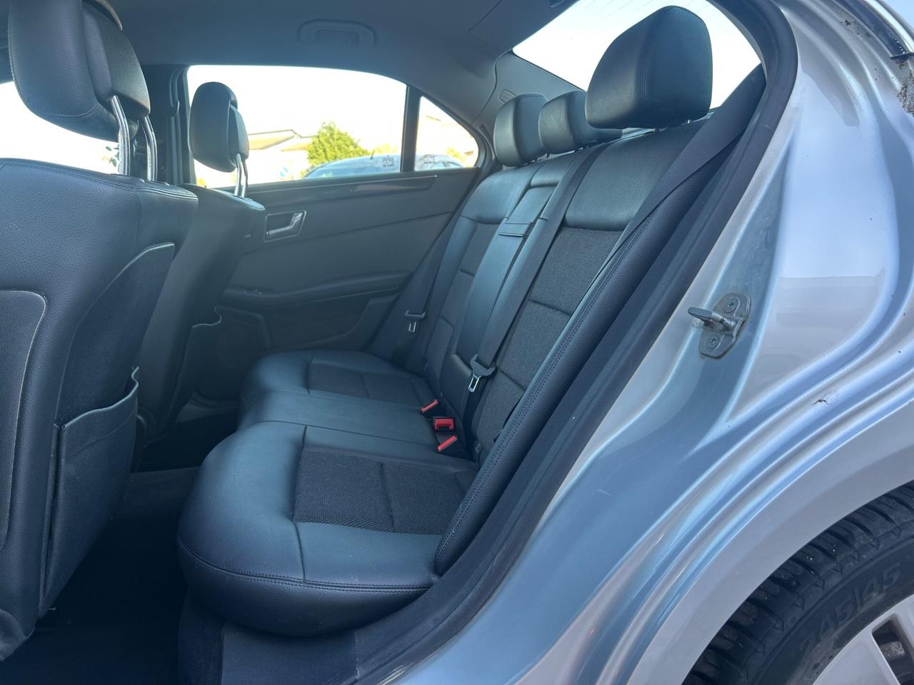 Mercedes-benz E 250 E 250 CDI BlueEFFICIENCY Avantgarde AMG