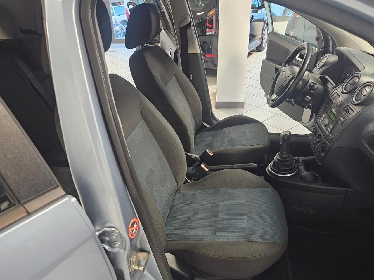 Ford Fiesta 1.4 TDCi 5p. Ghia