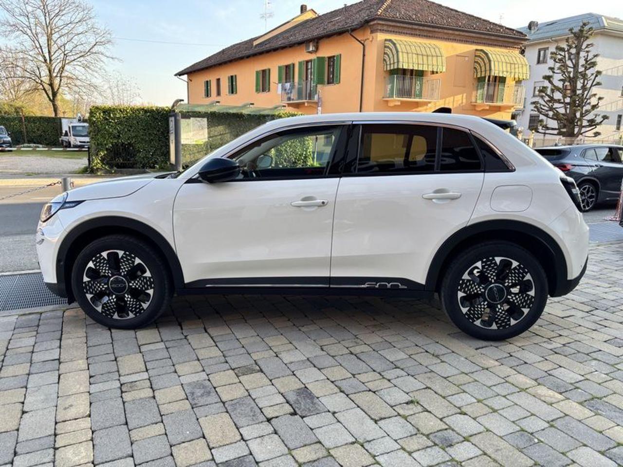 Fiat 600 Hybrid 110 CV DCT MHEV La Prima LED-CAM-18"