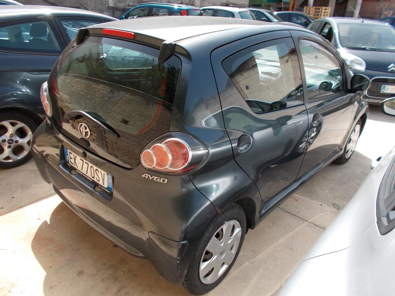 Toyota Aygo 1.0 12V VVT-i 5 porte Lounge