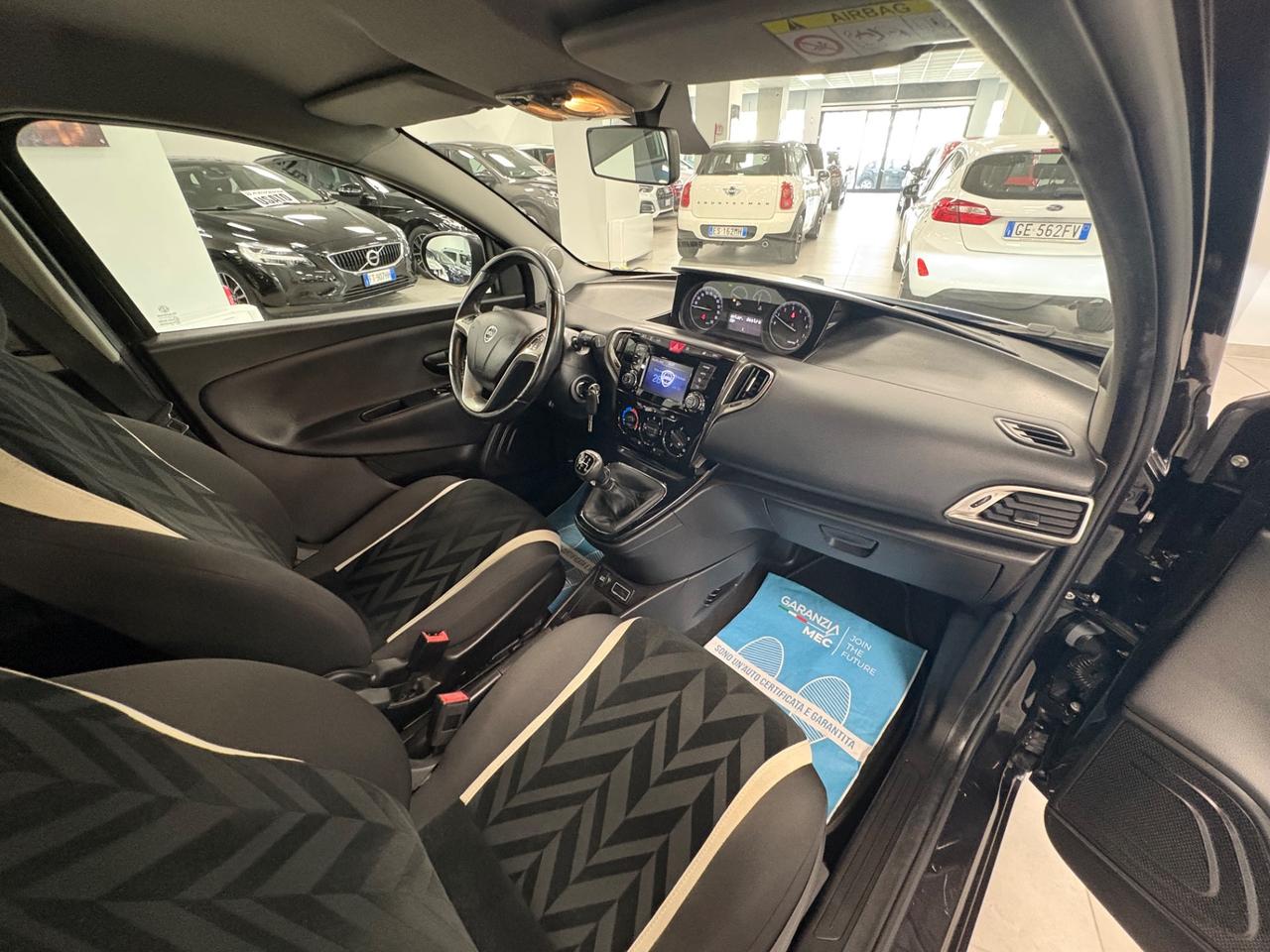 Lancia Ypsilon 1.2 benzina 69 CV 2016 km 95000