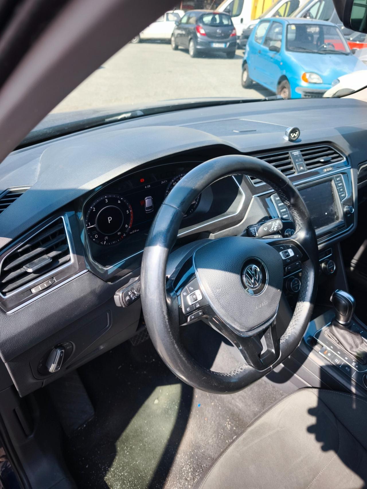 Volkswagen Tiguan 2.0 TDI SCR DSG 4MOTION Executive BMT