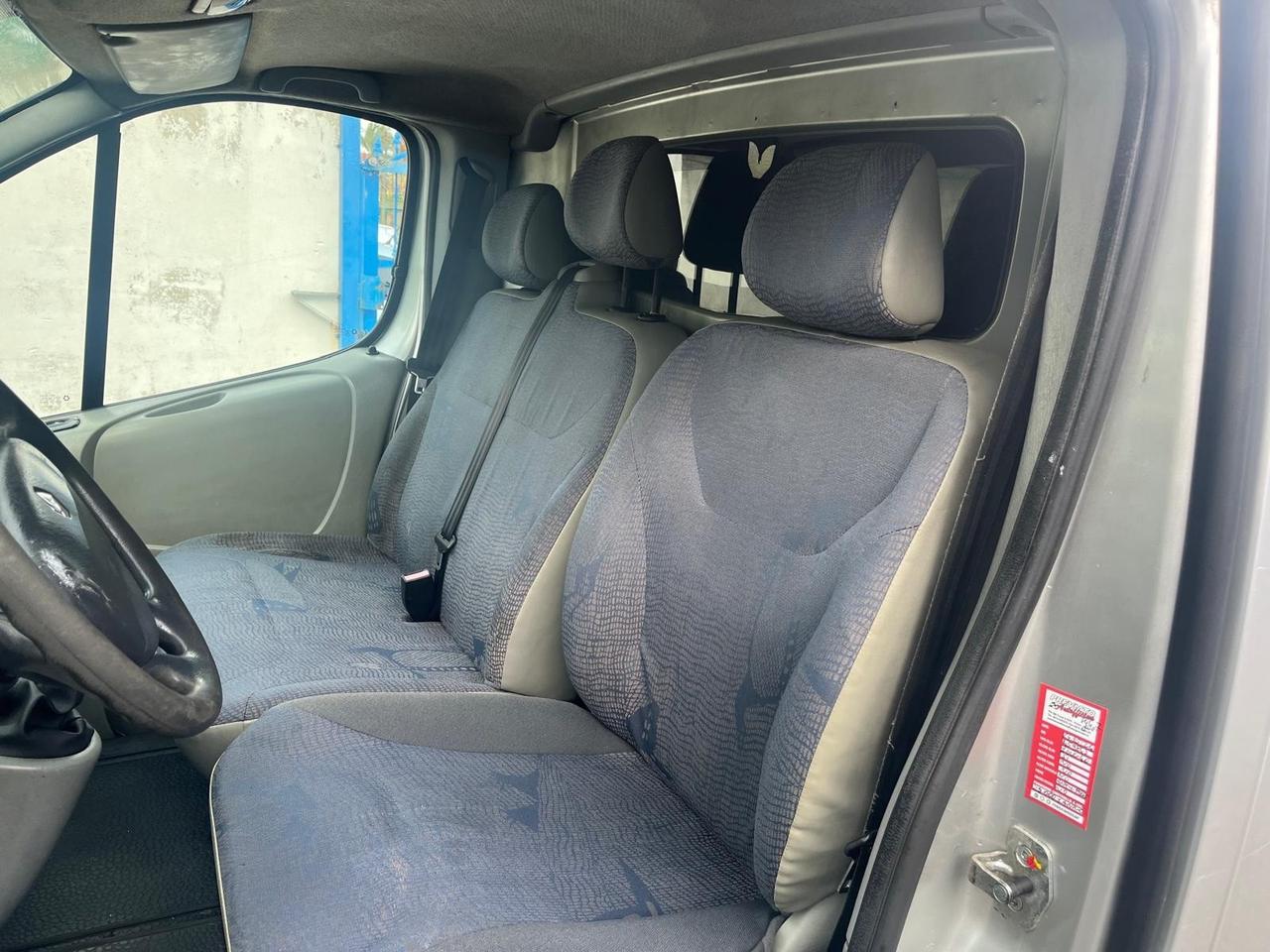 Renault trafic cargo 1.9 dci-cv 100 -2004