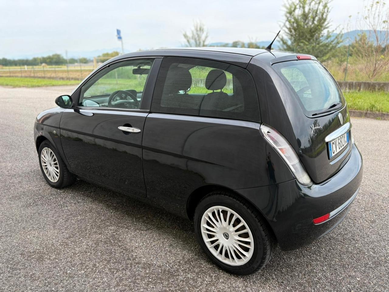 Lancia Ypsilon 1.2 Benzina 60cv NEOPATENTATI