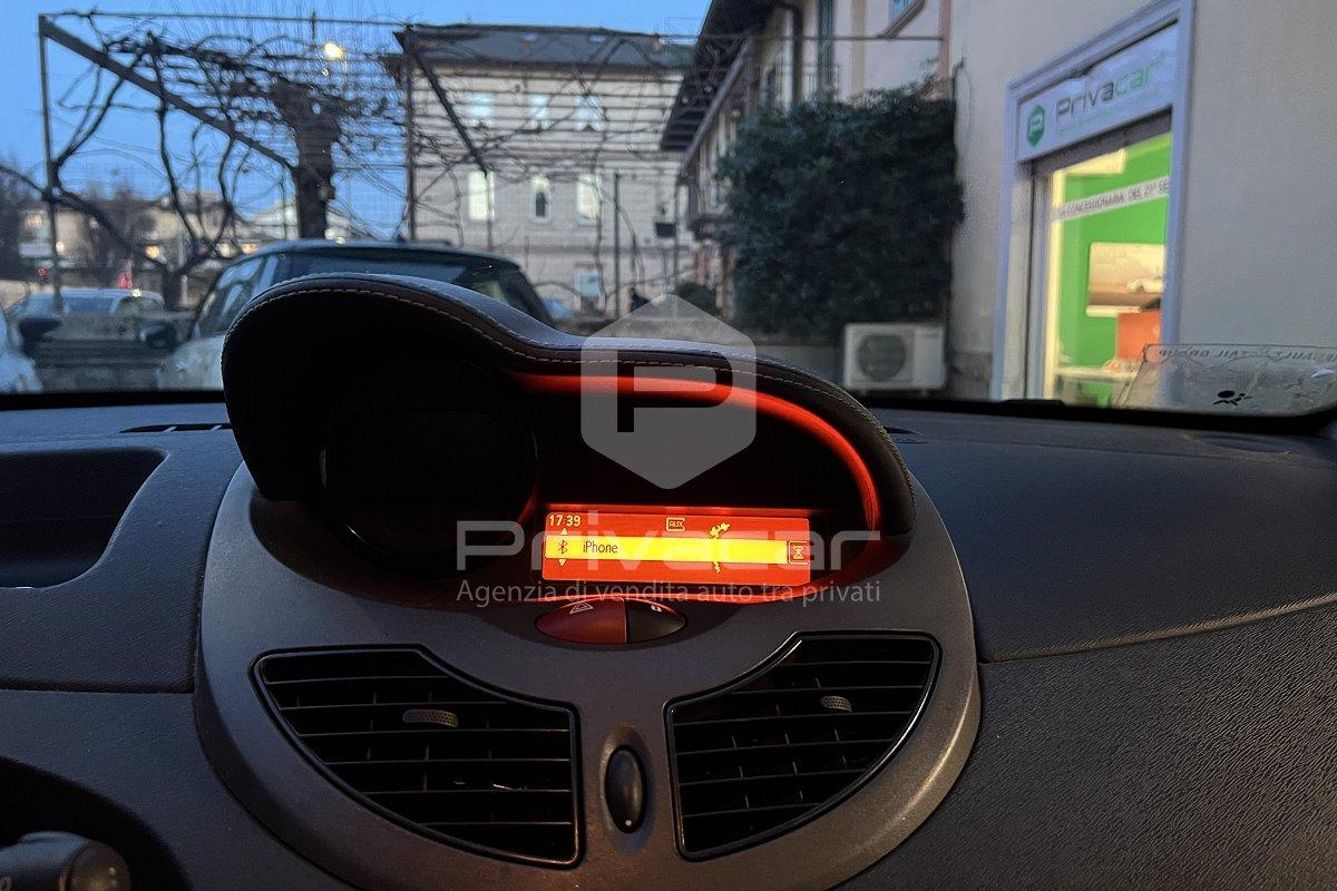 RENAULT Twingo 1.2 16V LEV Dynamique