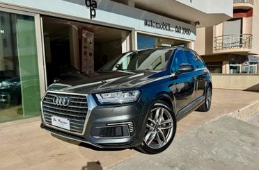 Audi Q7 e-tron 3.0 TDI quattro tiptronic Business Plus