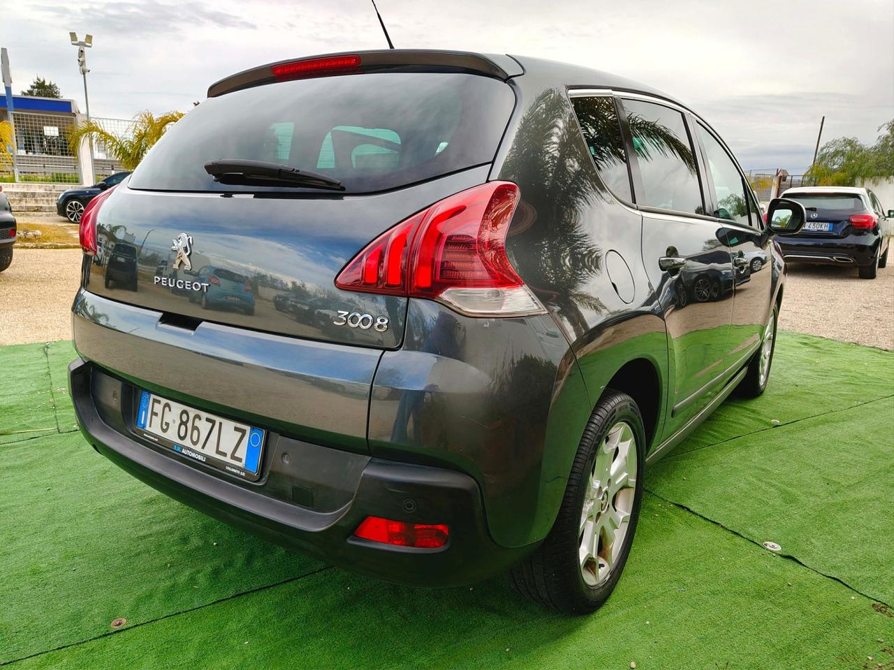 Peugeot 3008 1.6 HDi 115CV Business - 2014