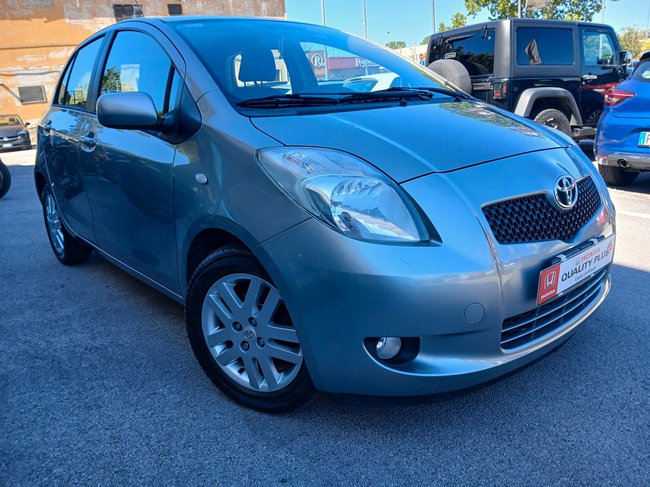 Toyota Yaris 1.3 5 porte Luna