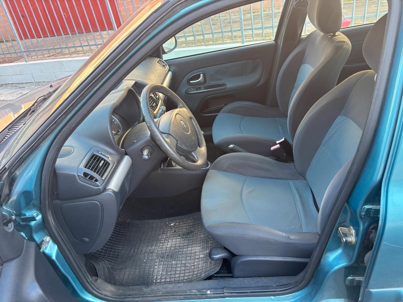 Renault Clio 1.2 cat 5 porte Confort Authentique